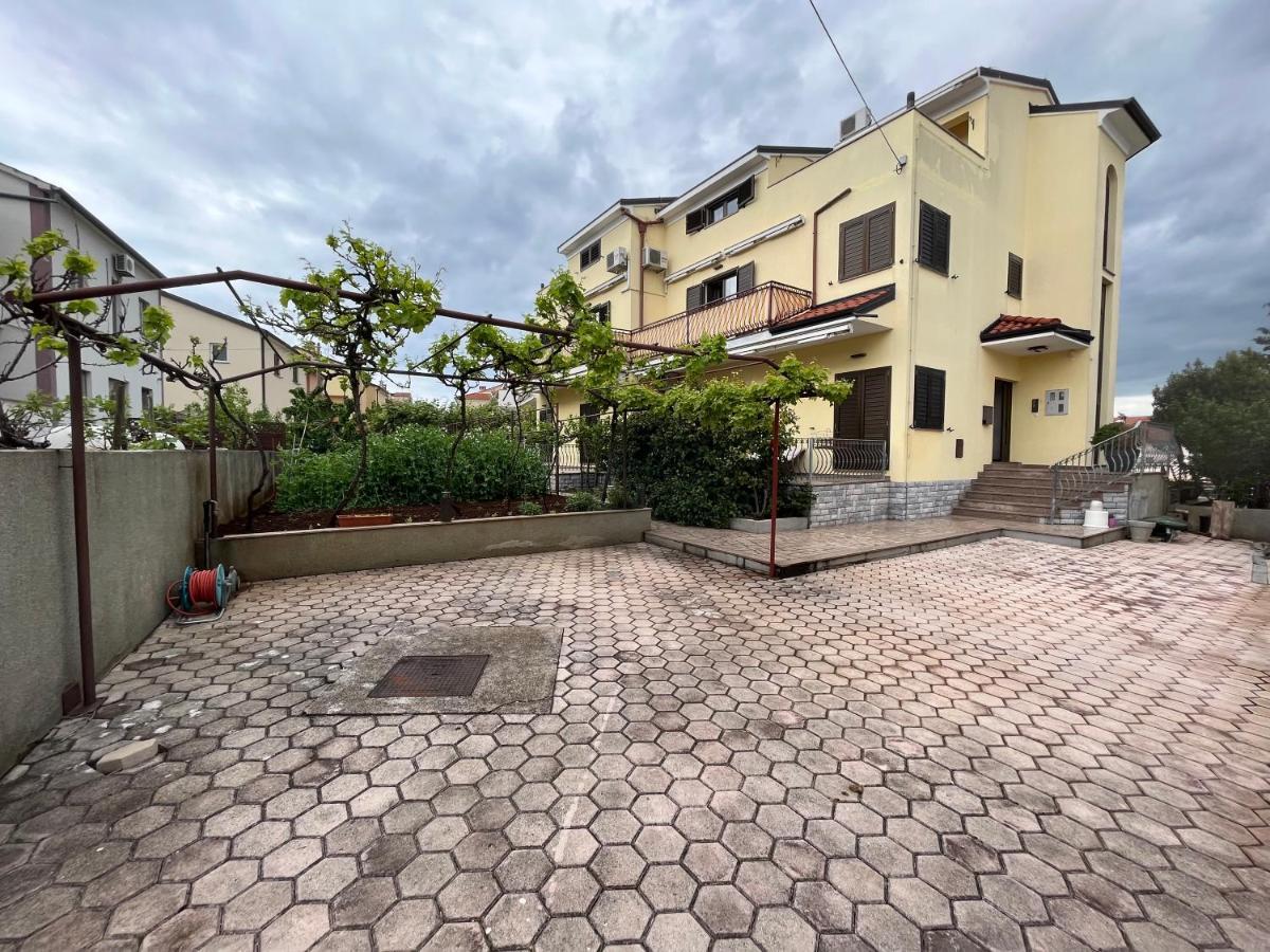 Holiday Apartments Sonne Rovinj Exterior foto